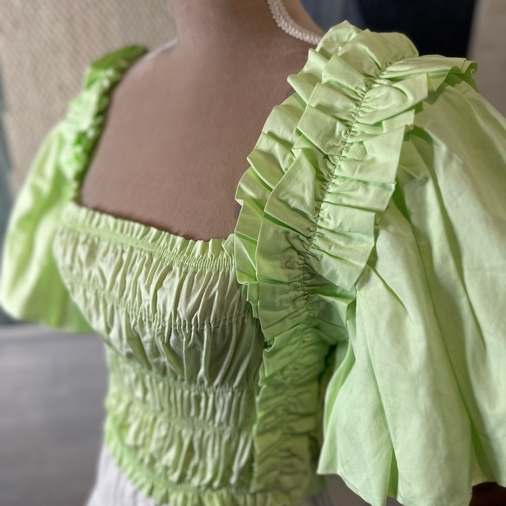 Zara Green Ruffle Statement Sleeve Ruched Blouse - Picture 4 of 8